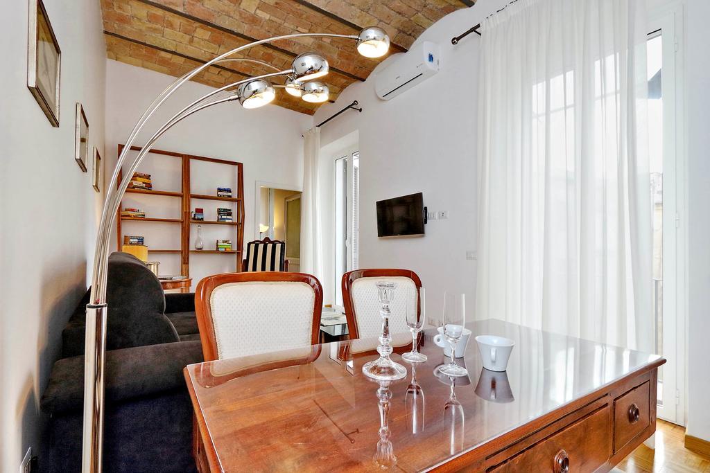 Penitenza Apartment โรม ภายนอก รูปภาพ